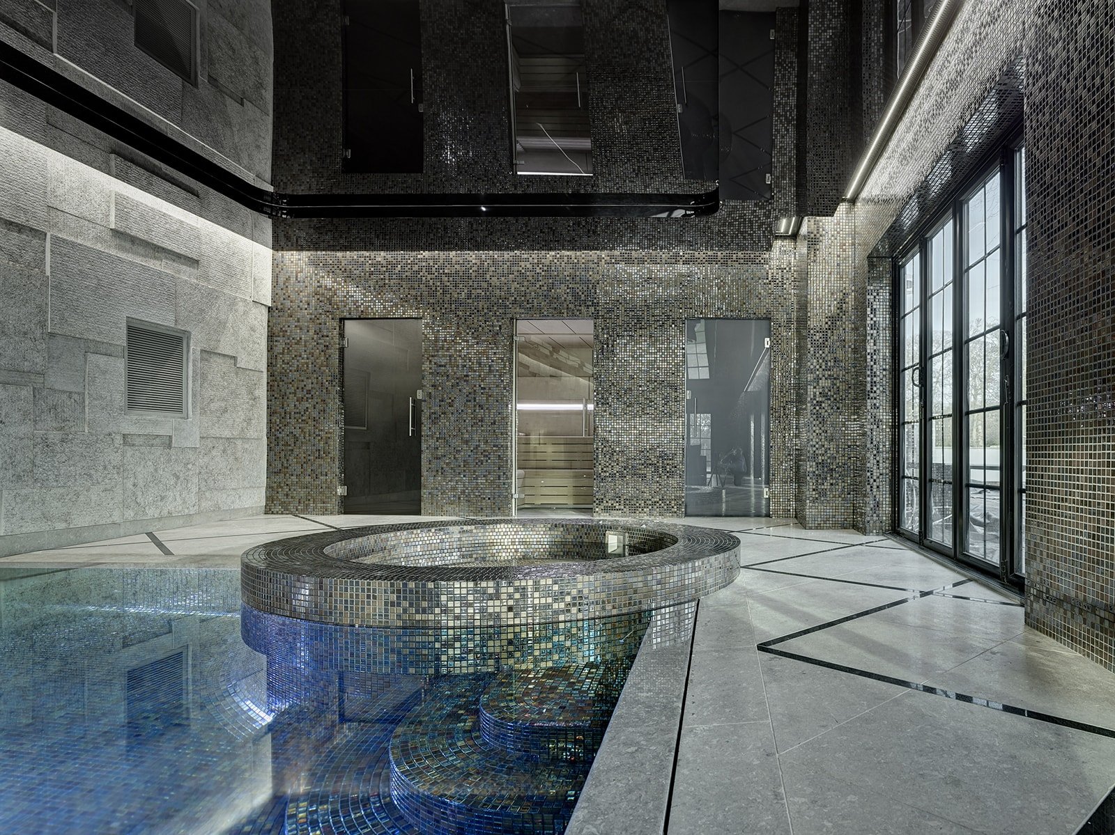 Alexander-Cocktail-Mosaic-POOL-Ezarri-1.jpg
