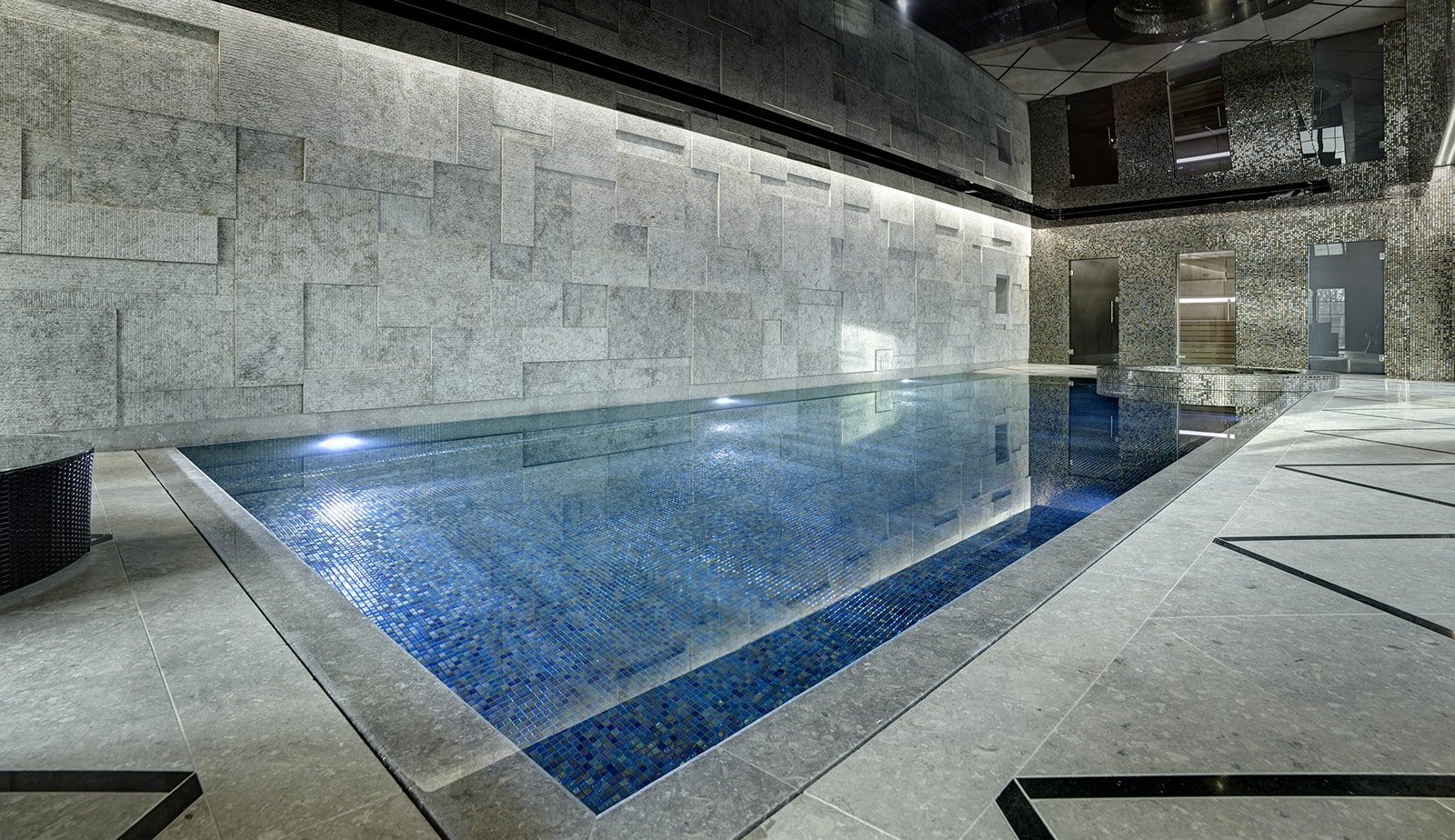 Alexander-Cocktail-Mosaic-POOL-Ezarri-10.jpg Benefits of Tiled Pools