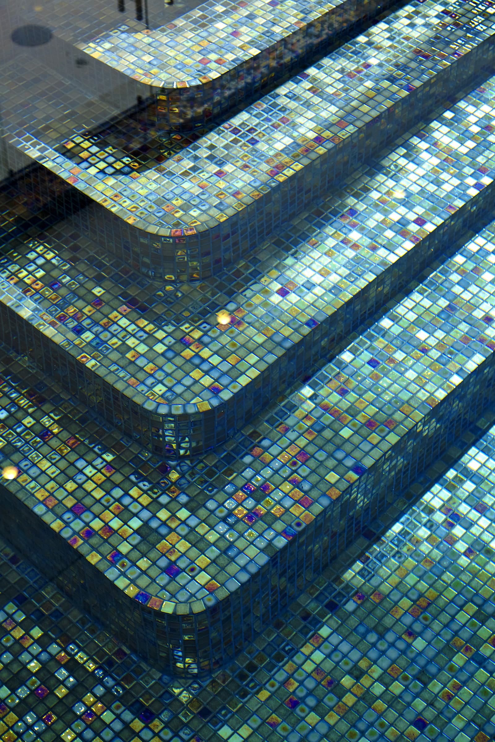 Alexander-Cocktail-Mosaic-POOL-Ezarri-8.jpg