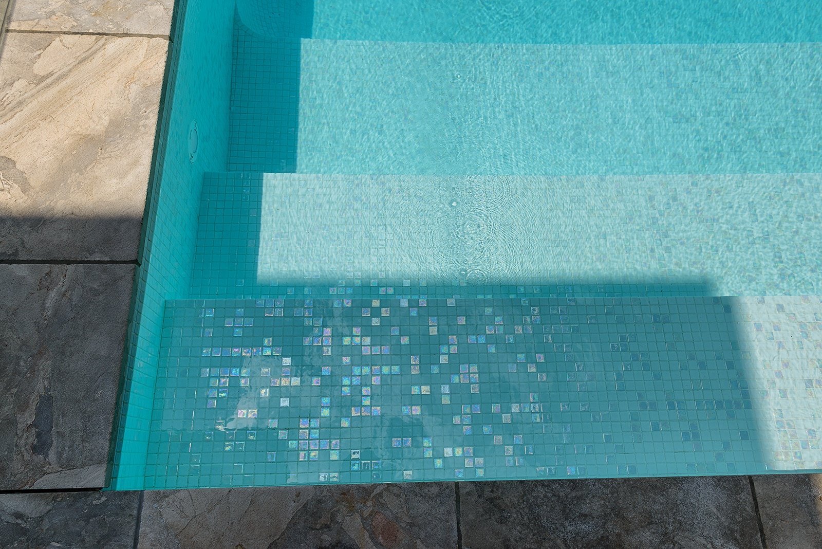 Diamond-IRIS-Mosaic-POOL-Ezarri-2.jpg
