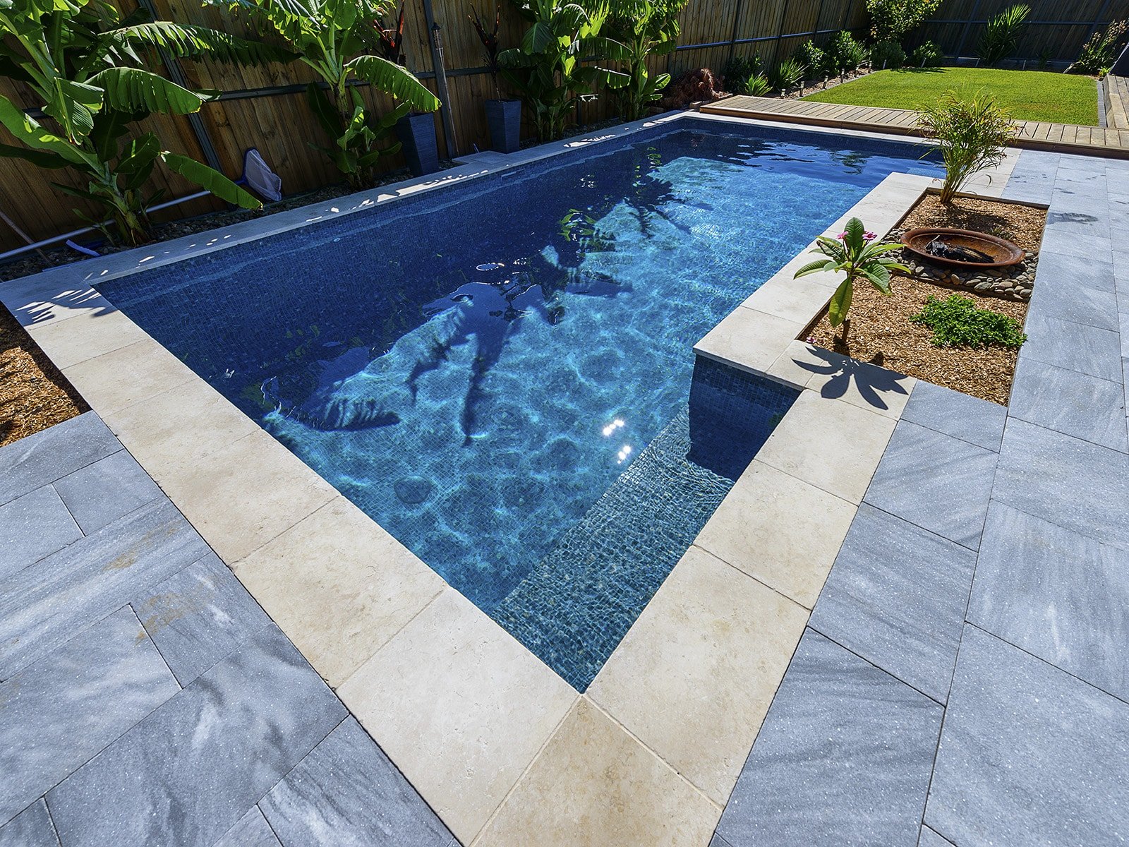 Dolerite-Zen-Mosaic-POOL-Ezarri-4.jpg
